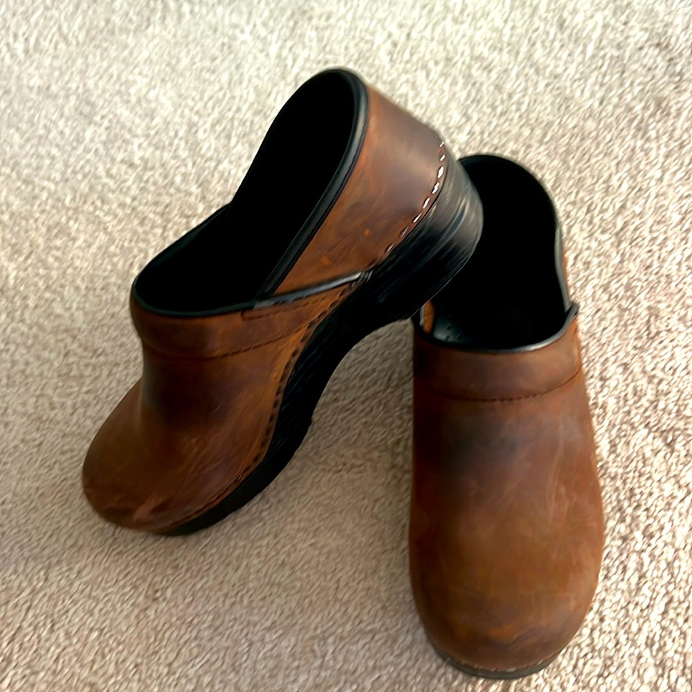 Dansko women’s brown leather clog size 38